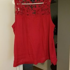 Gap sleeveless top